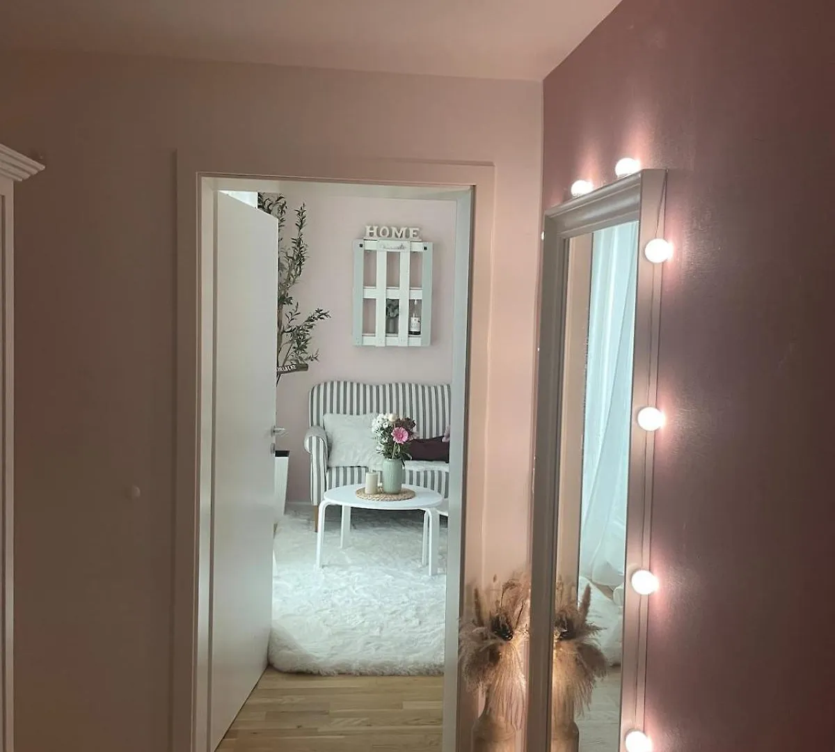 3 Bedroom Apartment In Köln